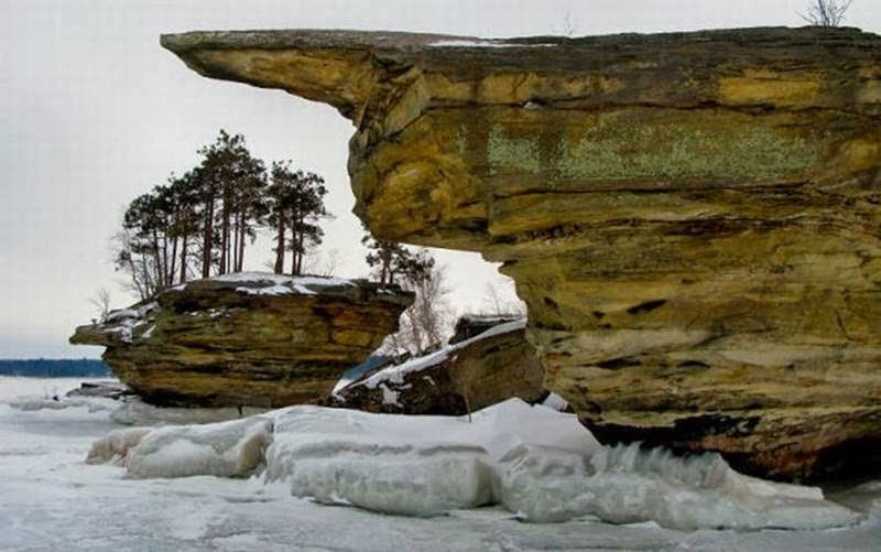 Turnip Rock: A Hidden Natural Wonder in Port Austin, Michigan